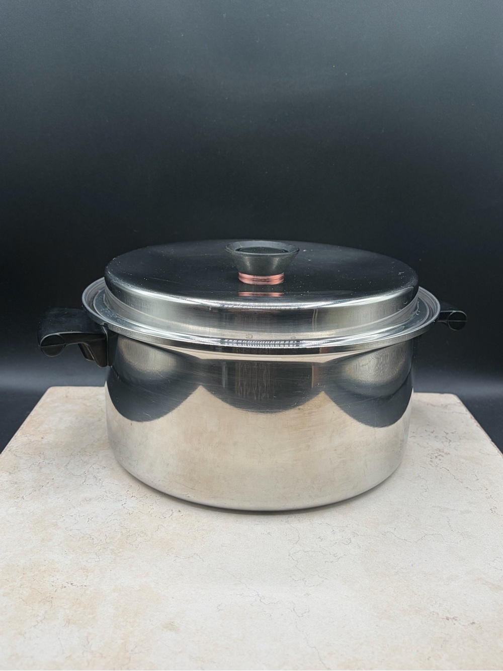 1956-1965 Regal Ware Duncan Hines 5 QT 18-8 Stainless 3-ply Dutch Oven Bakelite